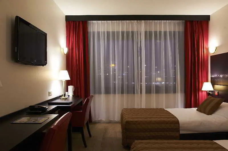 Bastion Hotel Vlaardingen 3*,